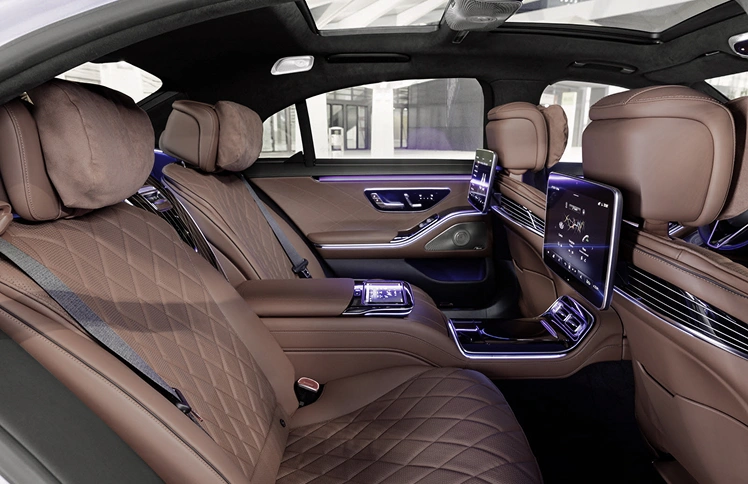 Executive chauffeur car hire